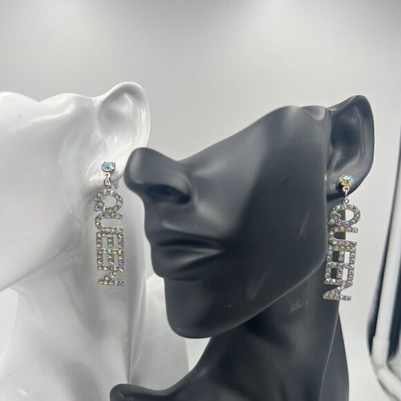 Queen Earrings Dangle Rhinestone Pierced Long But Not Heavy! Sparkle Silver Tone - Picture 3 of 7